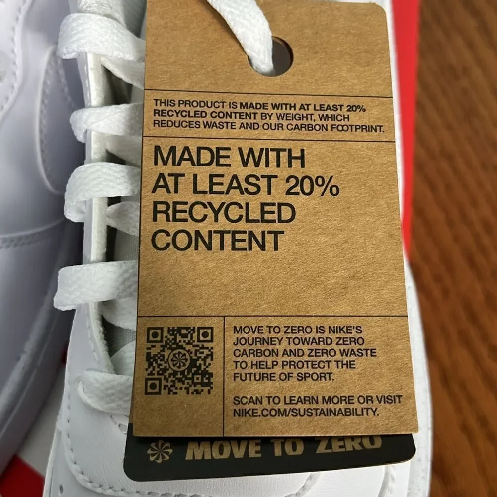 NEW Nike Unisex White Borough Low 2 Casual Sneaker - Big Kid 7Y | fits Women 8.5